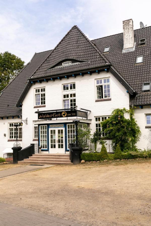 Hotel Waldesruh Am See Aumühle Buitenkant foto